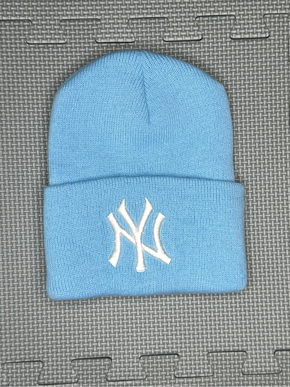New York Yankees Baby Blue Beanie Hat Embroidered Logo One Size Vintage NWOT